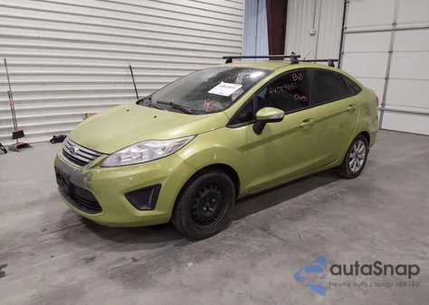 2013 Ford Fiesta Se z USA, uszkodzony, nr VIN 3FADP4BJ5DM194527